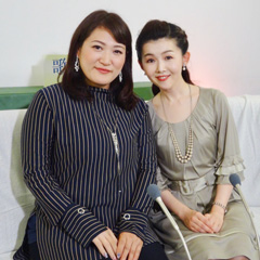 安藤みゆきと小桜舞子の歌の彩は